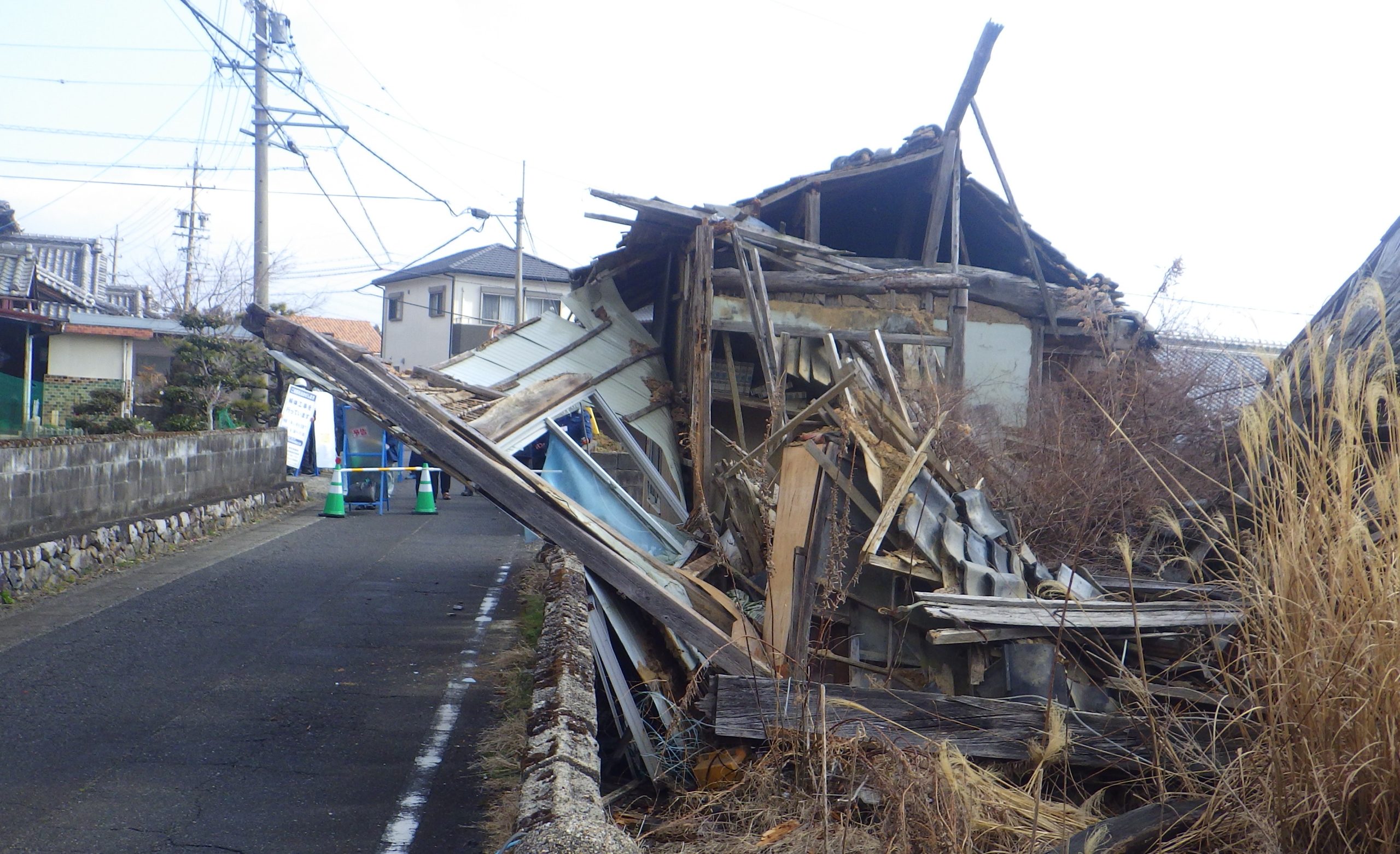 【第1報】三重県鈴鹿市が危険な空き家を緊急撤去へ　全国７例目で県内初　空き家法を適用　