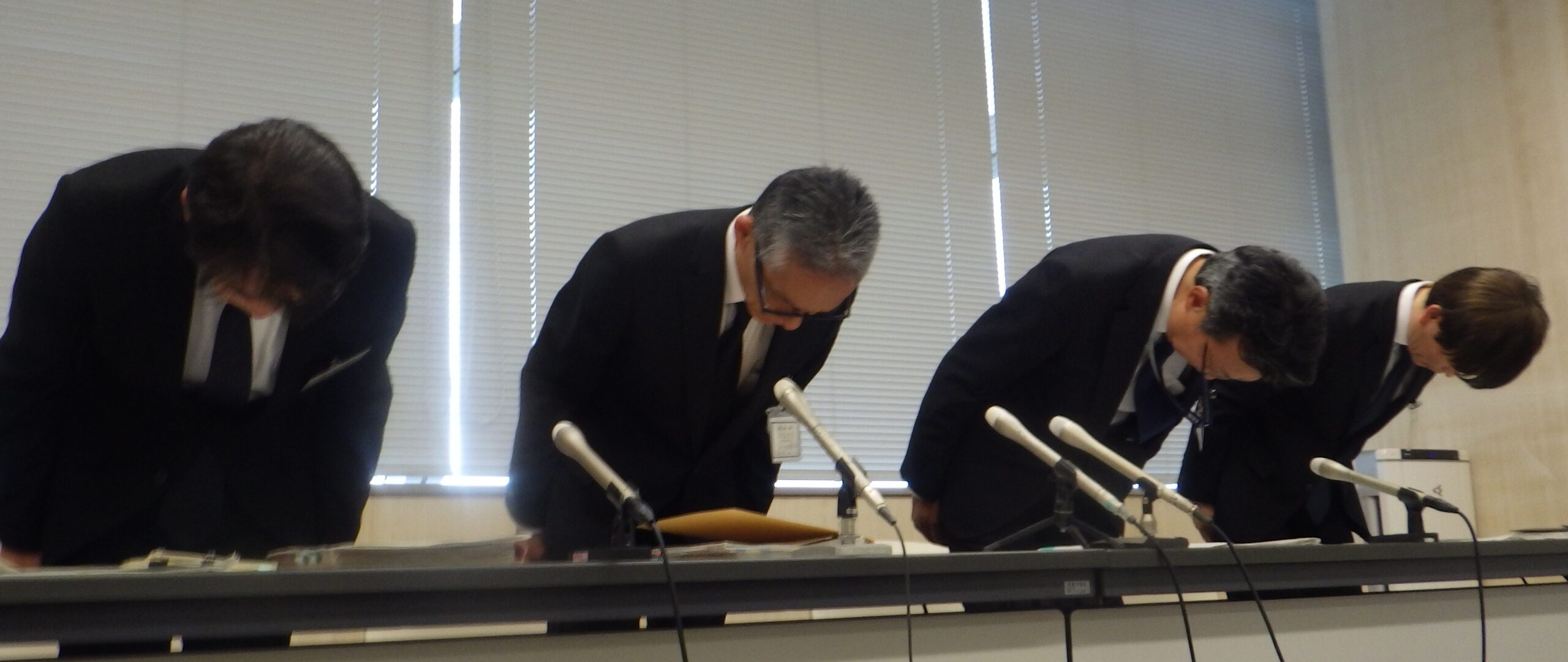 三重県鈴鹿市職員を懲戒免職　給与計算の担当者が残業代を水増しか　刑事告訴を検討